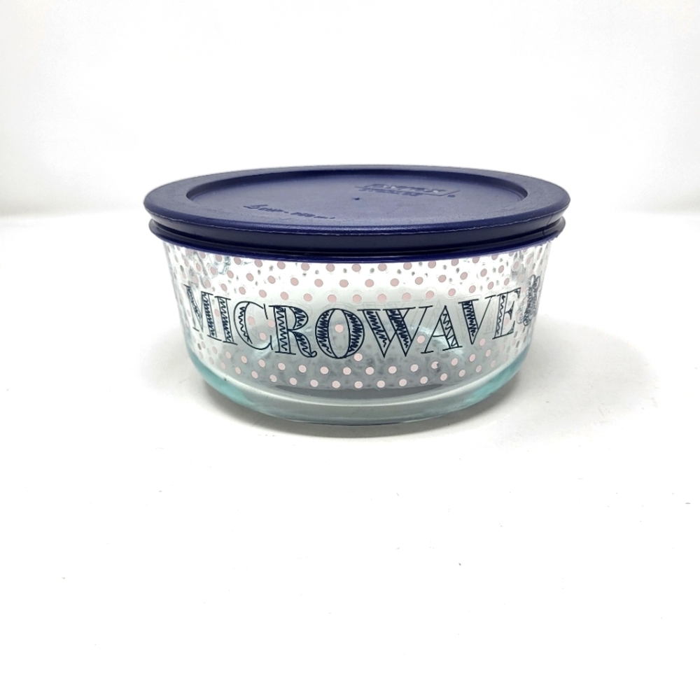 Pyrex Storage 4 Cup Microwave‎ & Chill Glass Bowl Polka Dots